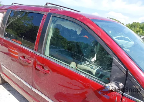 2015 Chrysler Town & Country Touring z USA, uszkodzony, nr VIN 2C4RC1BGXFR588115